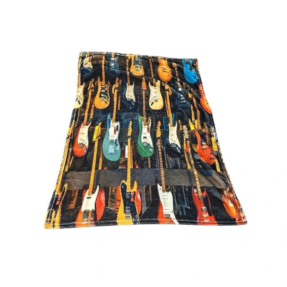 NEW‎ small lap blanket throw approx. 38x30 inches toddlers kids music guitar